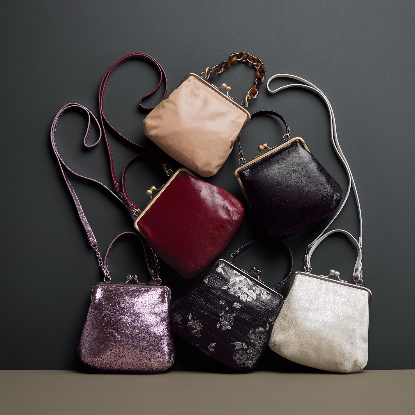 Alba Crossbody In Metallic Leather - Silver - Image 6