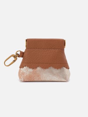 Tabby Earbud Case In Pebbled Leather - Warm Honey