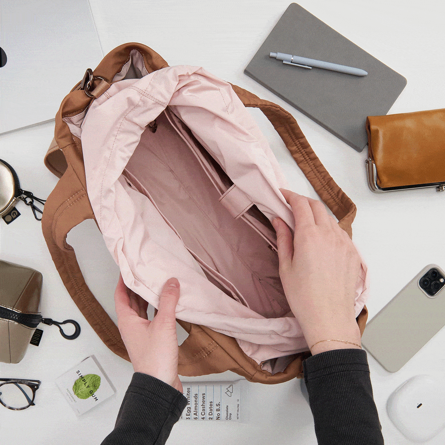 ALL IN ONE Tote in CaRefiber recycled nylon - Stone - Image 3