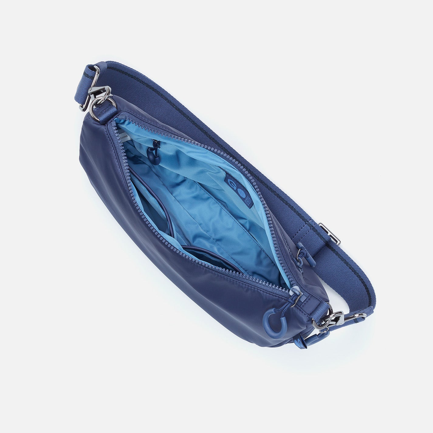 EVERY WEAR Crossbody in CaRefiber recycled nylon - Ocean - Image 4