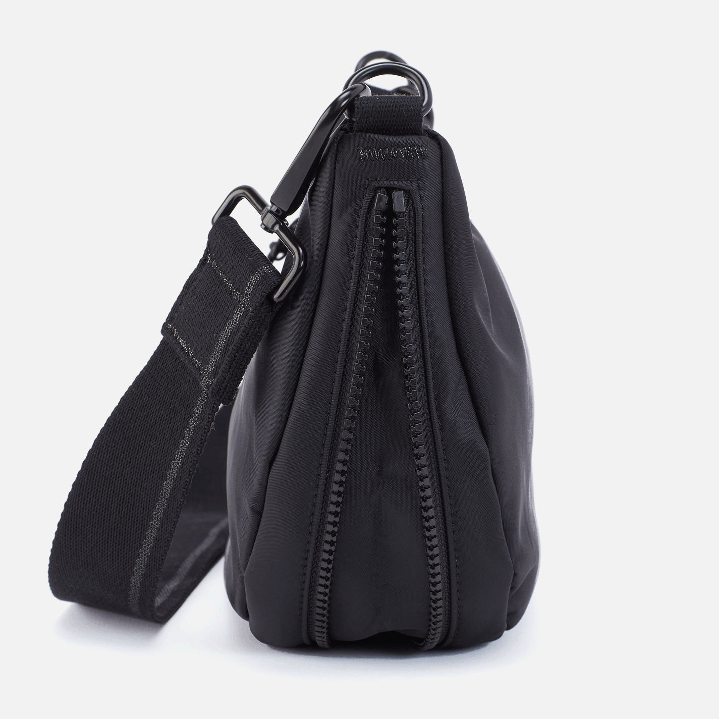 EVERY WEAR Crossbody in CaRefiber recycled nylon - Ocean - Image 10