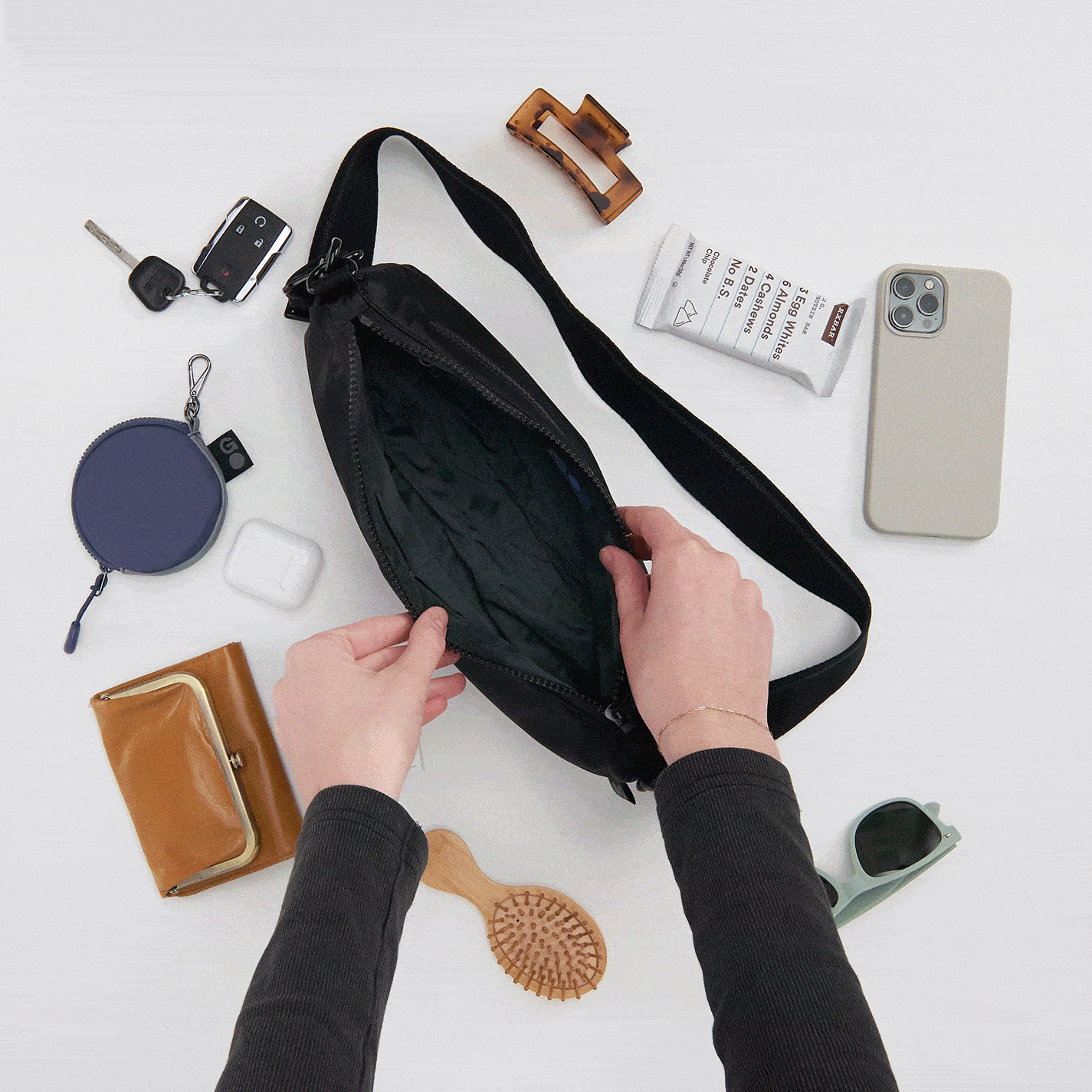 EVERY WEAR Quilted Crossbody in CaRefiber recycled nylon - Jet with Ocean Quilt - Image 4