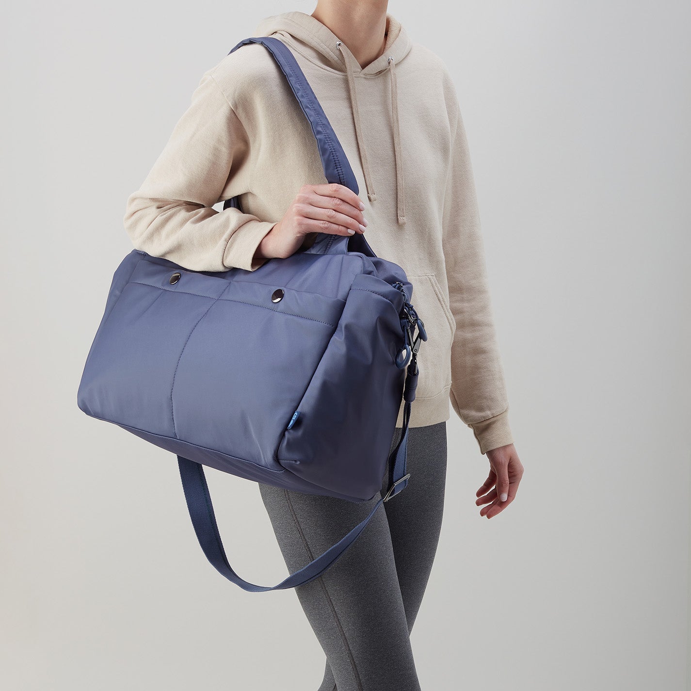 GET AWAY Duffle in CaRefiber recycled nylon - Ocean - Image 8