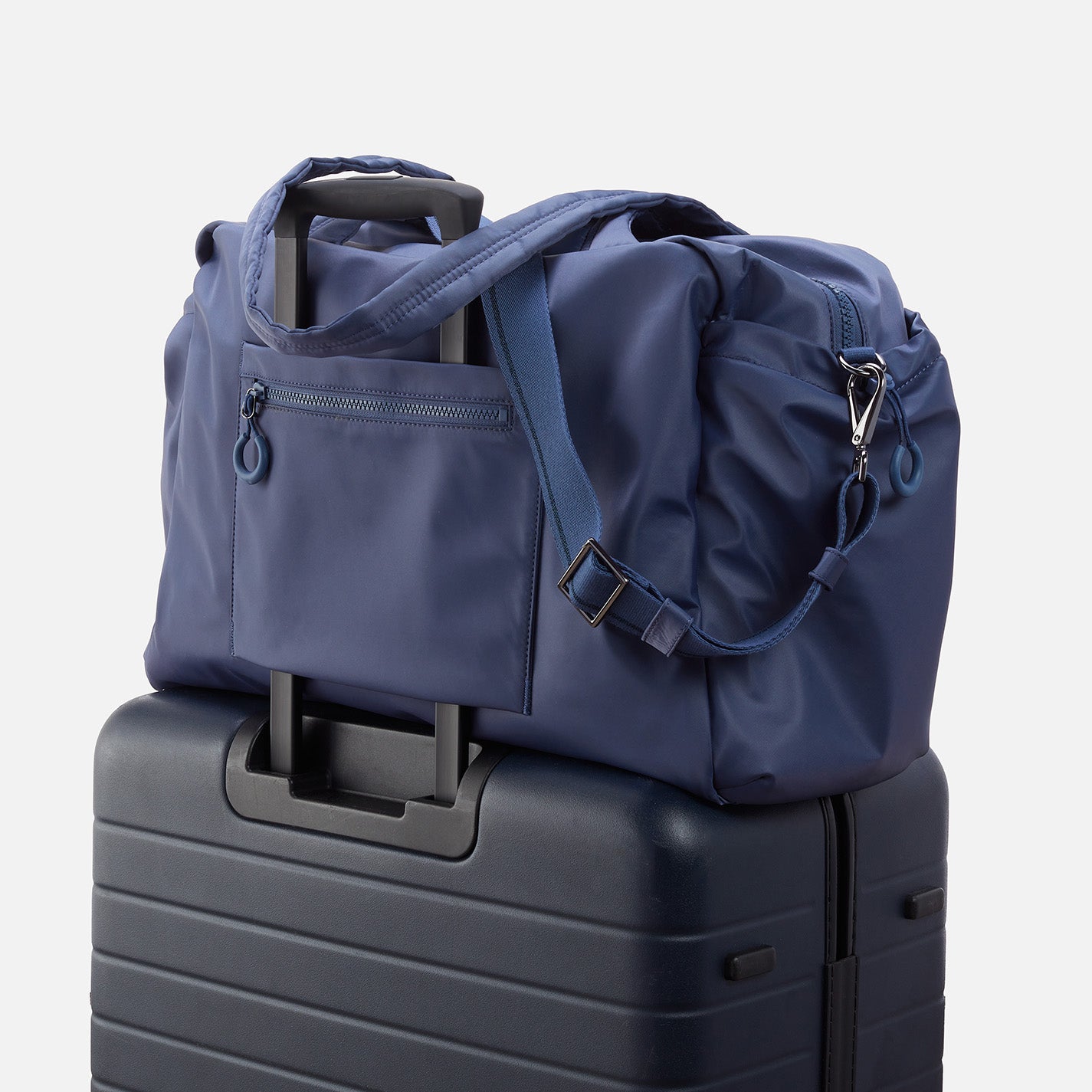 GET AWAY Duffle in CaRefiber recycled nylon - Ocean - Image 10