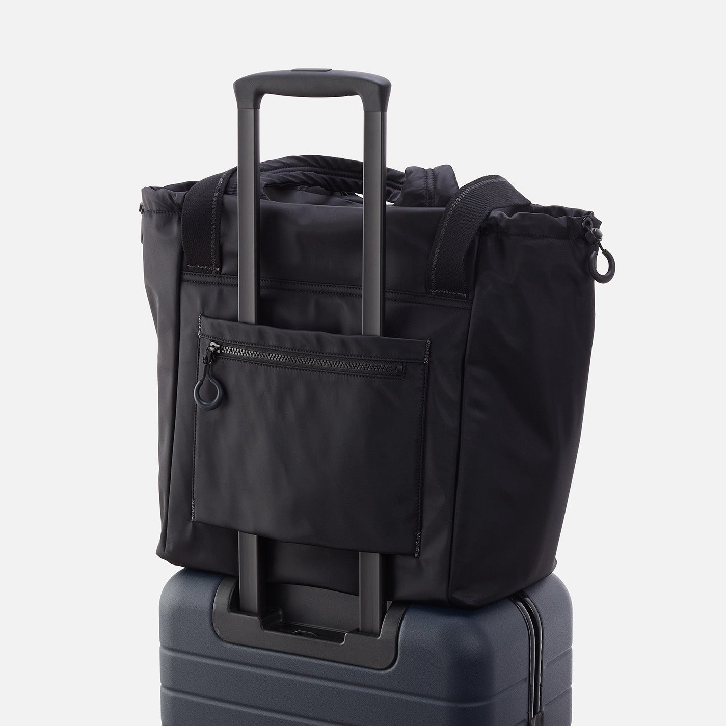 PLACES TO GO Tote in CaRefiber recycled nylon - Dune - Image 10