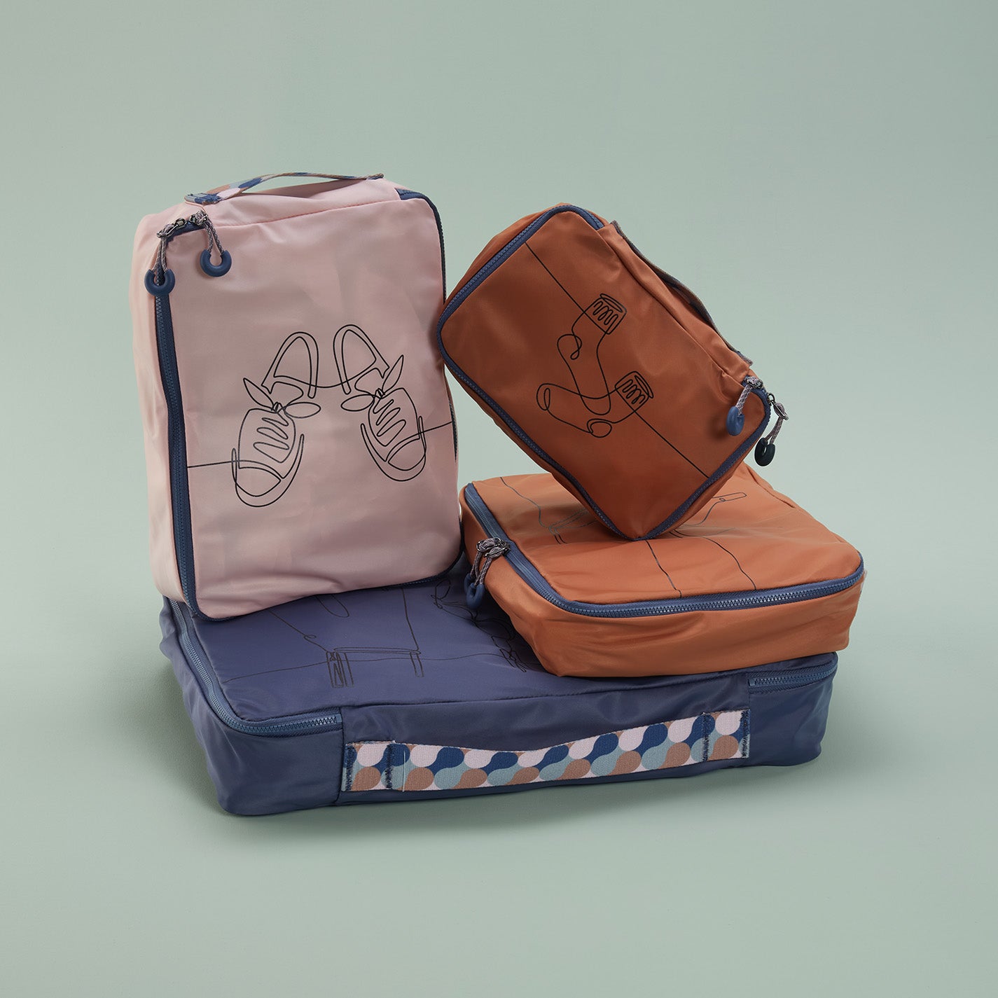 SET TO GO Shoe Packing Cube in CaRefiber recycled nylon - Lotus - Image 8