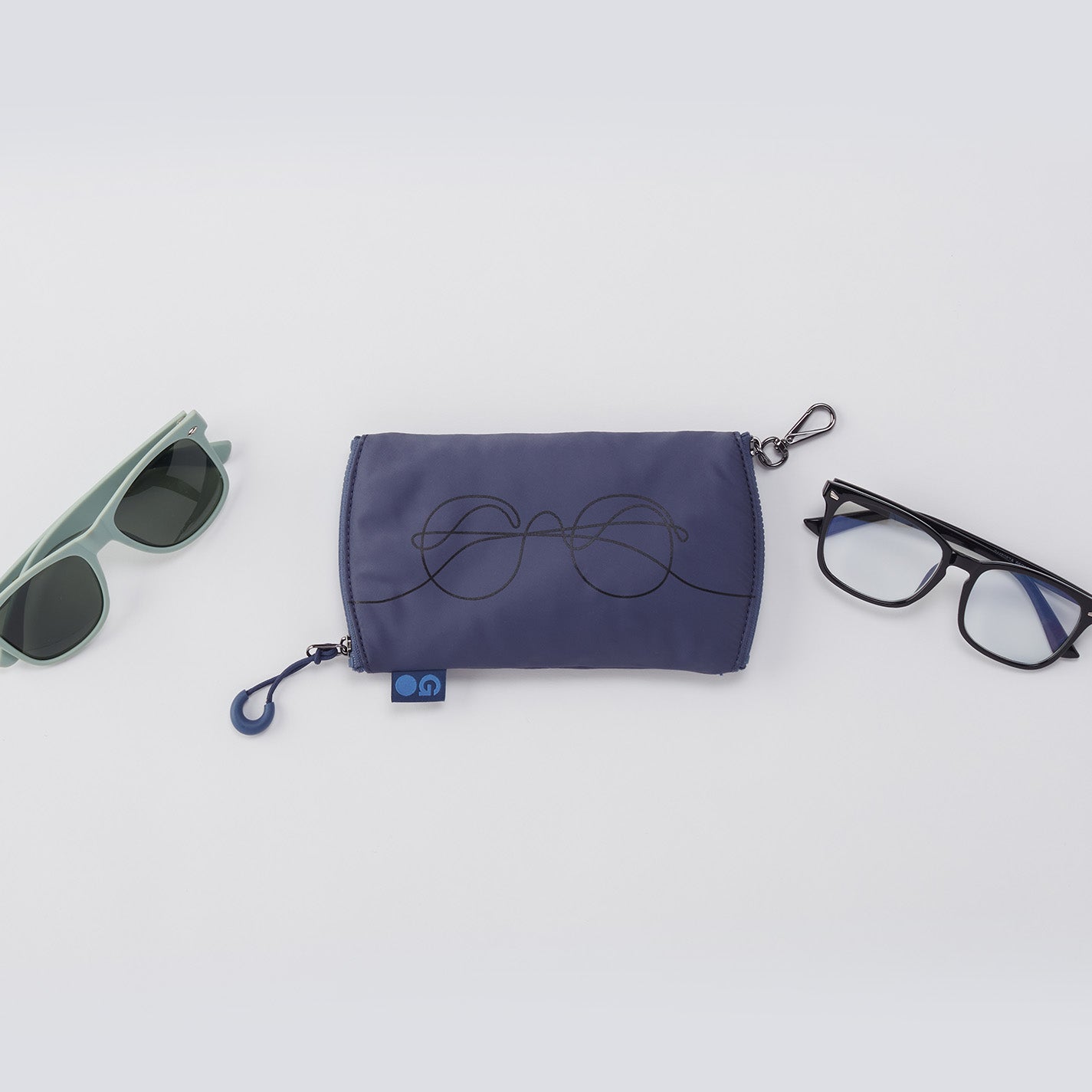 DOUBLE VISION Clip Eyewear Organizer in CaRefiber recycled nylon - Lotus - Image 7