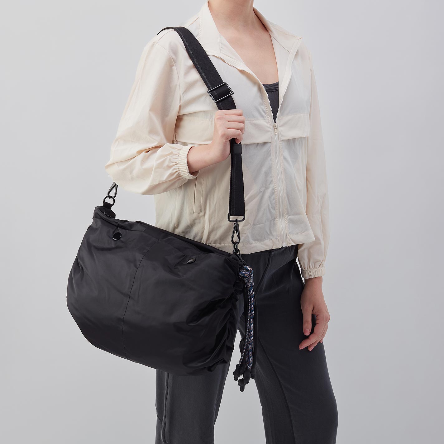 THE BIG DRAW Crossbody in CaRefiber recycled nylon - Ocean - Image 4