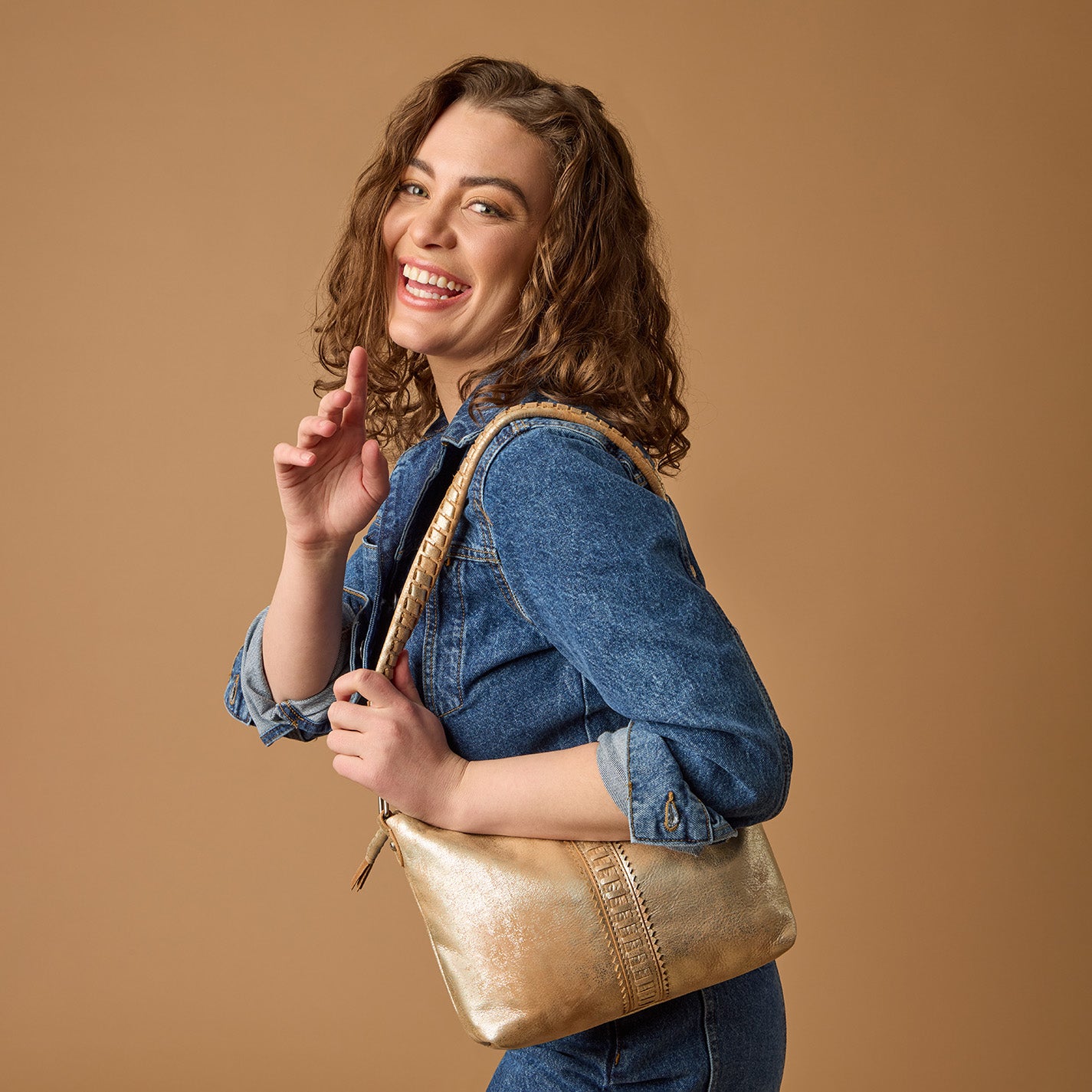 Kori Crossbody In Metallic Leather - Saddle Stardust - Image 2