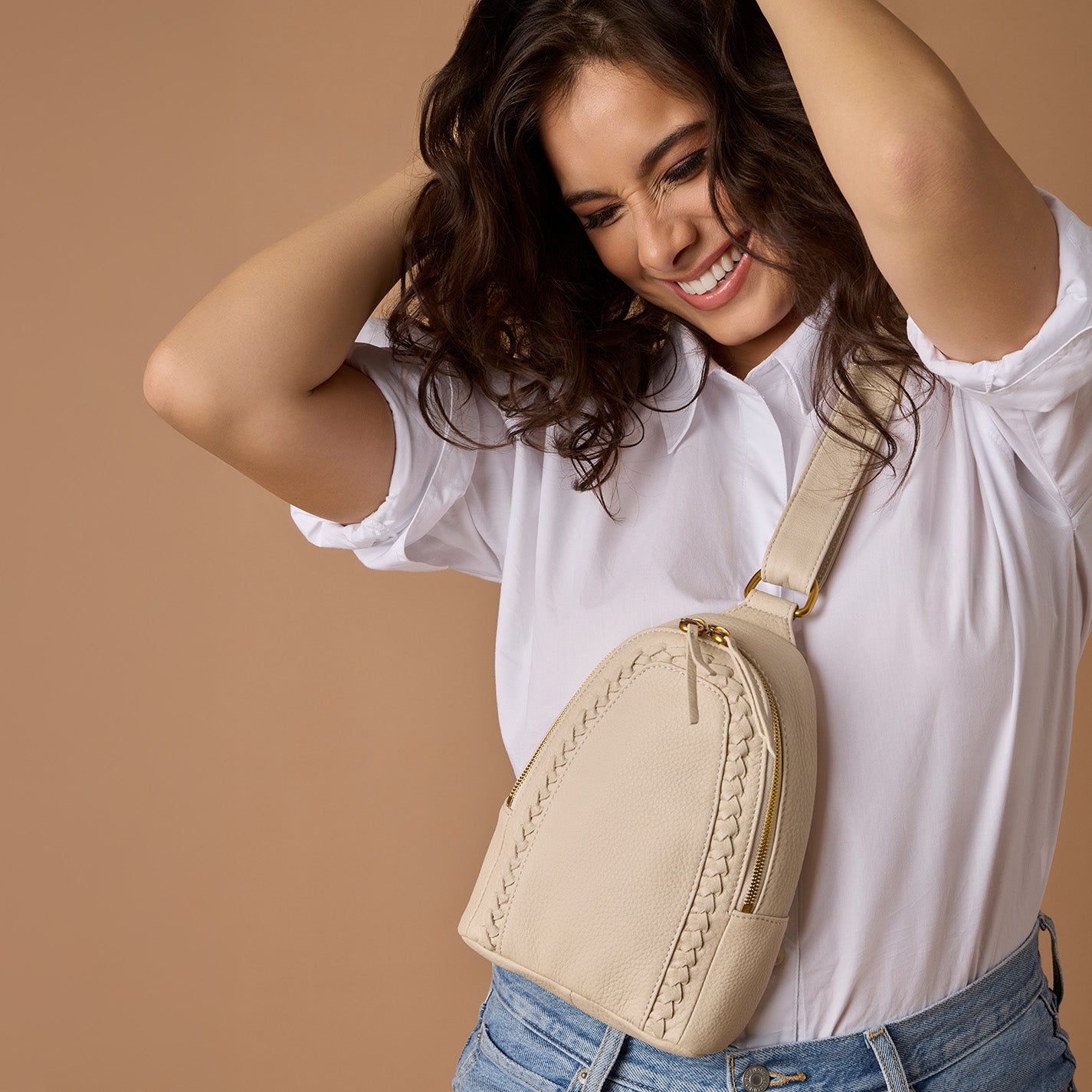 Fern Sling In Pebbled Leather - Birch - Image 2