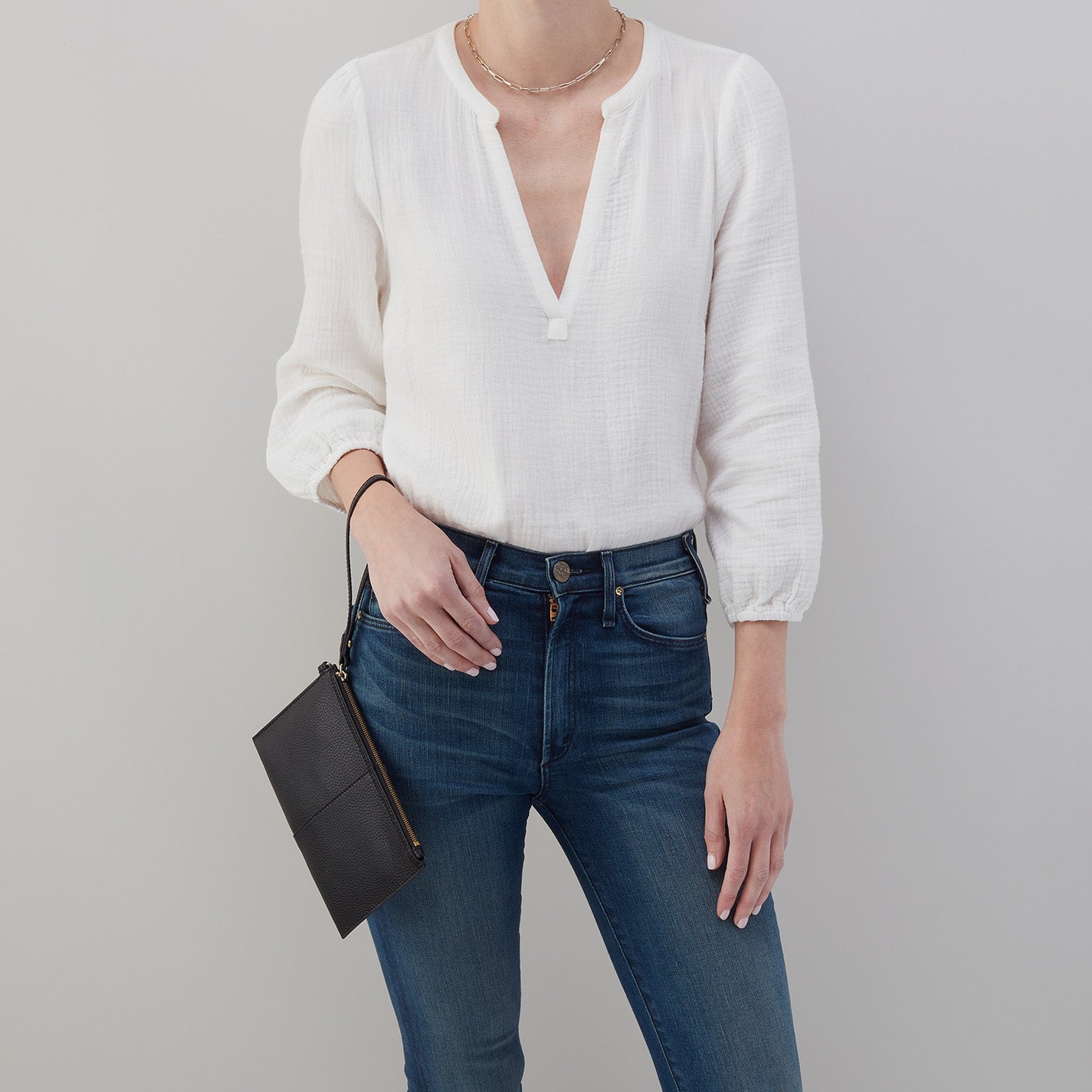 Vida Small Pouch in Micro Pebbled Leather - Chocolate - Image 2