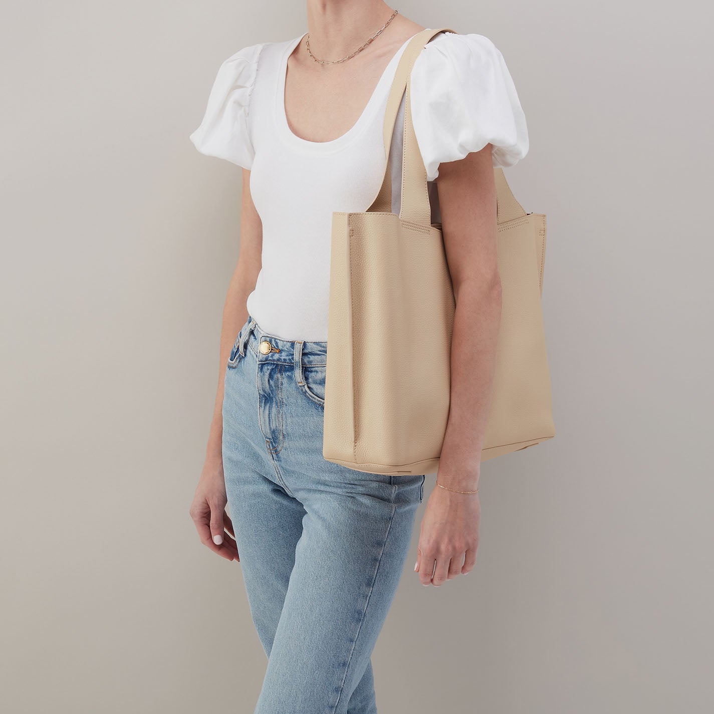 Vida Large Tote in Micro Pebbled Leather - Almond - Image 3