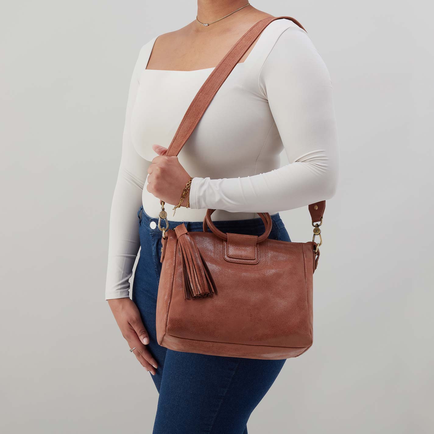 Sheila Medium Satchel in Buffed Leather - Burnished Saddle - Image 3