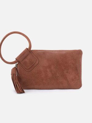 Sable Wristlet in Buffed Leather - Burnished Saddle