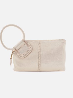 Sable Wristlet In Metallic Leather - Sand Shimmer