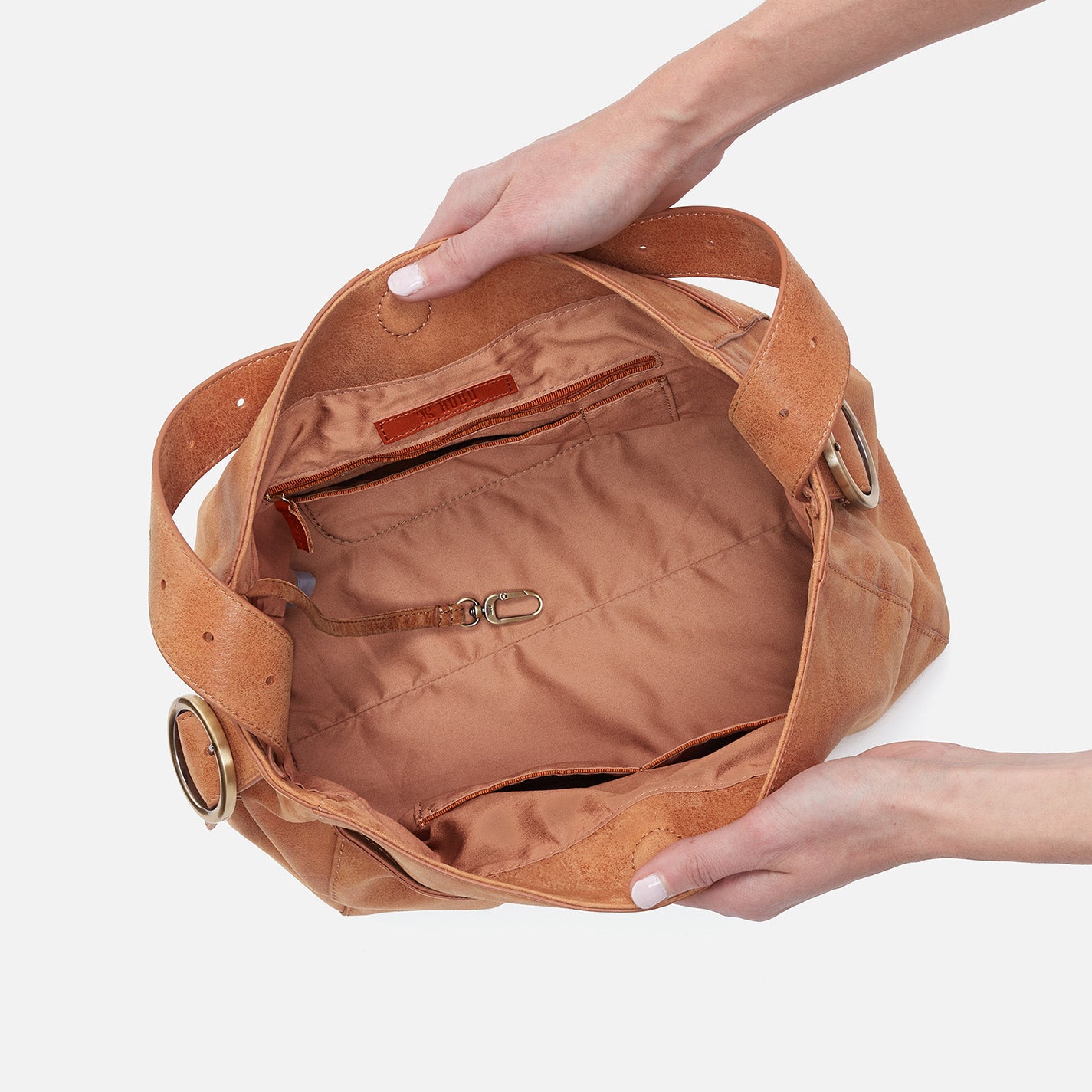 Render Shoulder Bag In Buffed Leather - Whiskey - Image 4