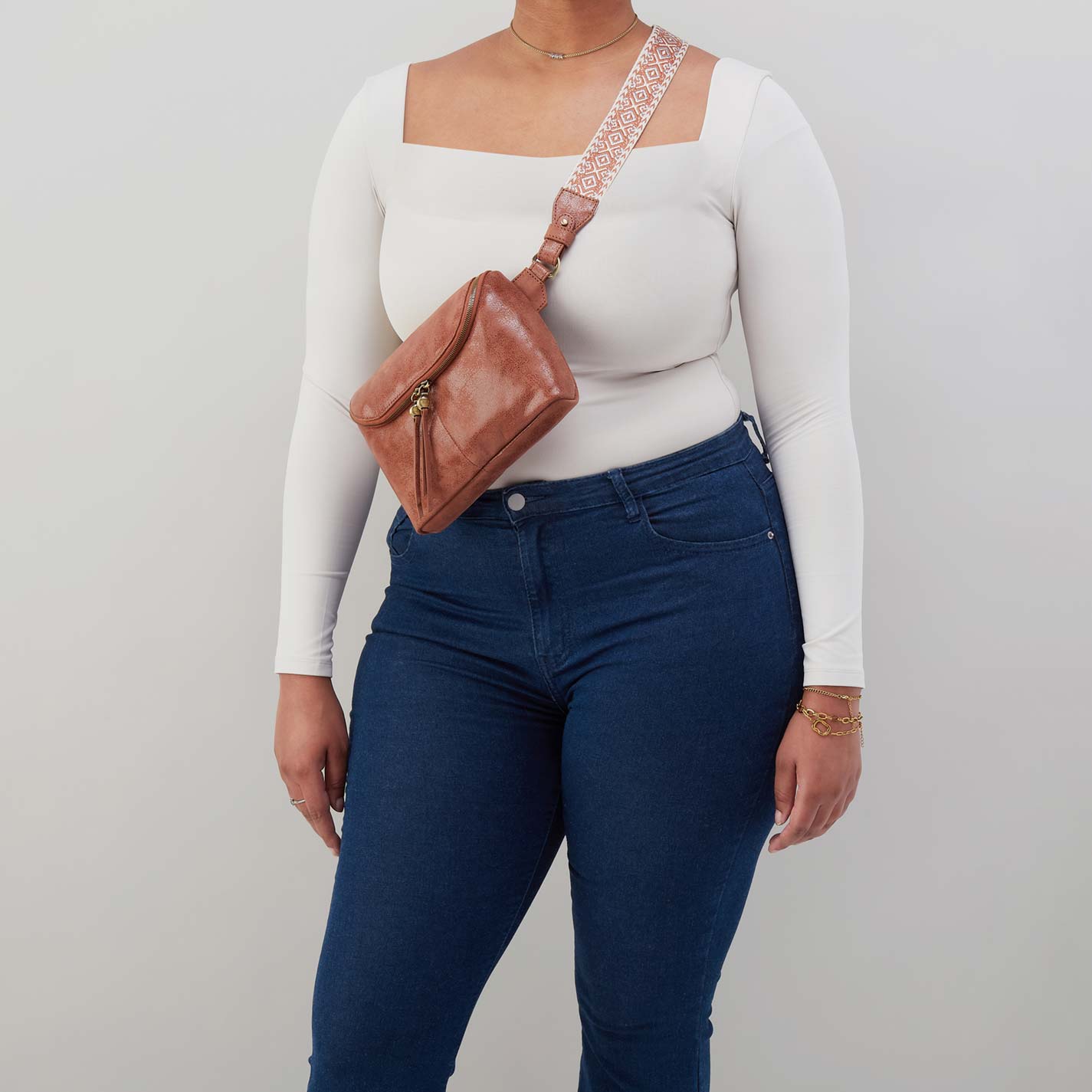 Fern Large Belt Bag in Buffed Leather - Burnished Saddle - Image 3