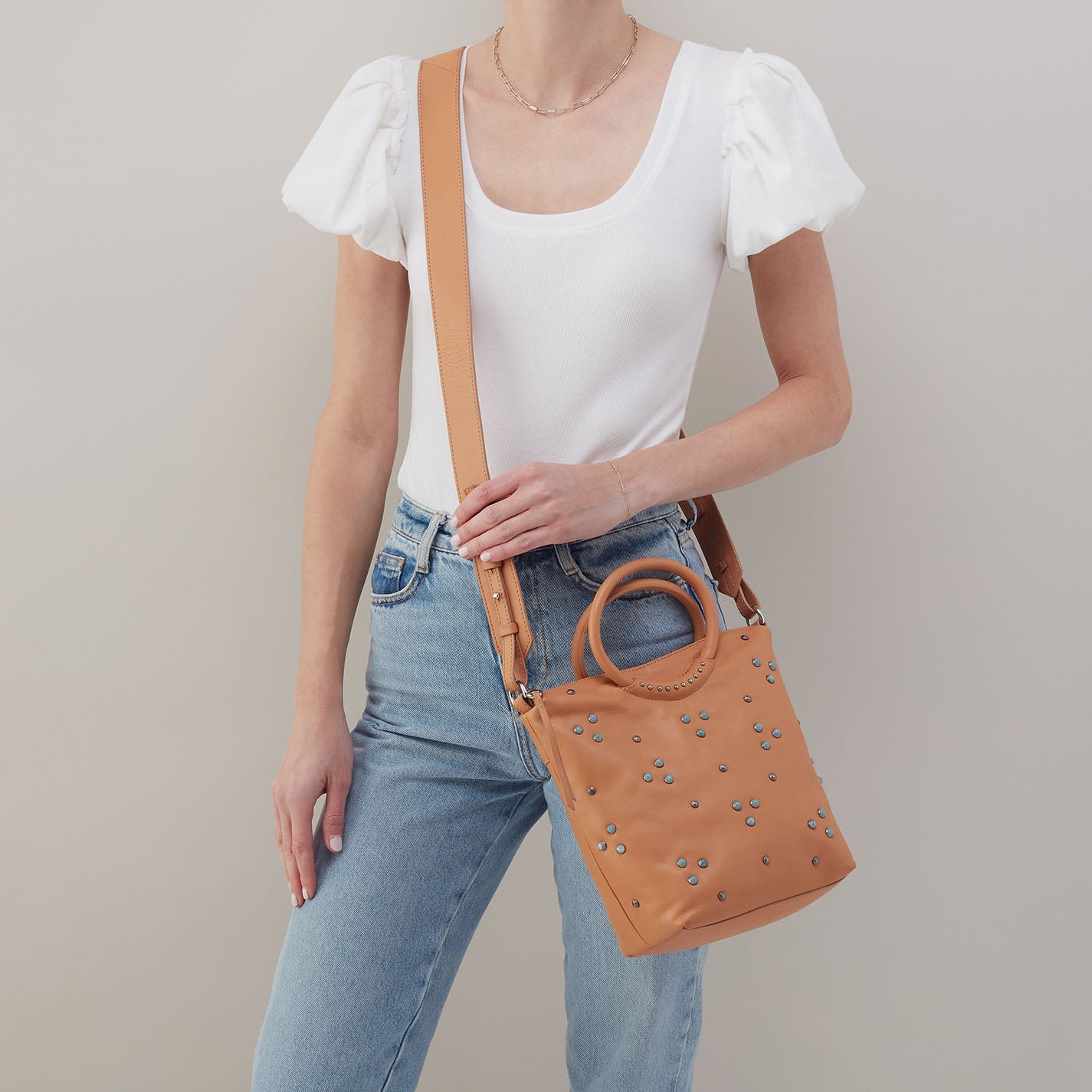 Maggie Crossbody In Smooth Leather - Doe - Image 3