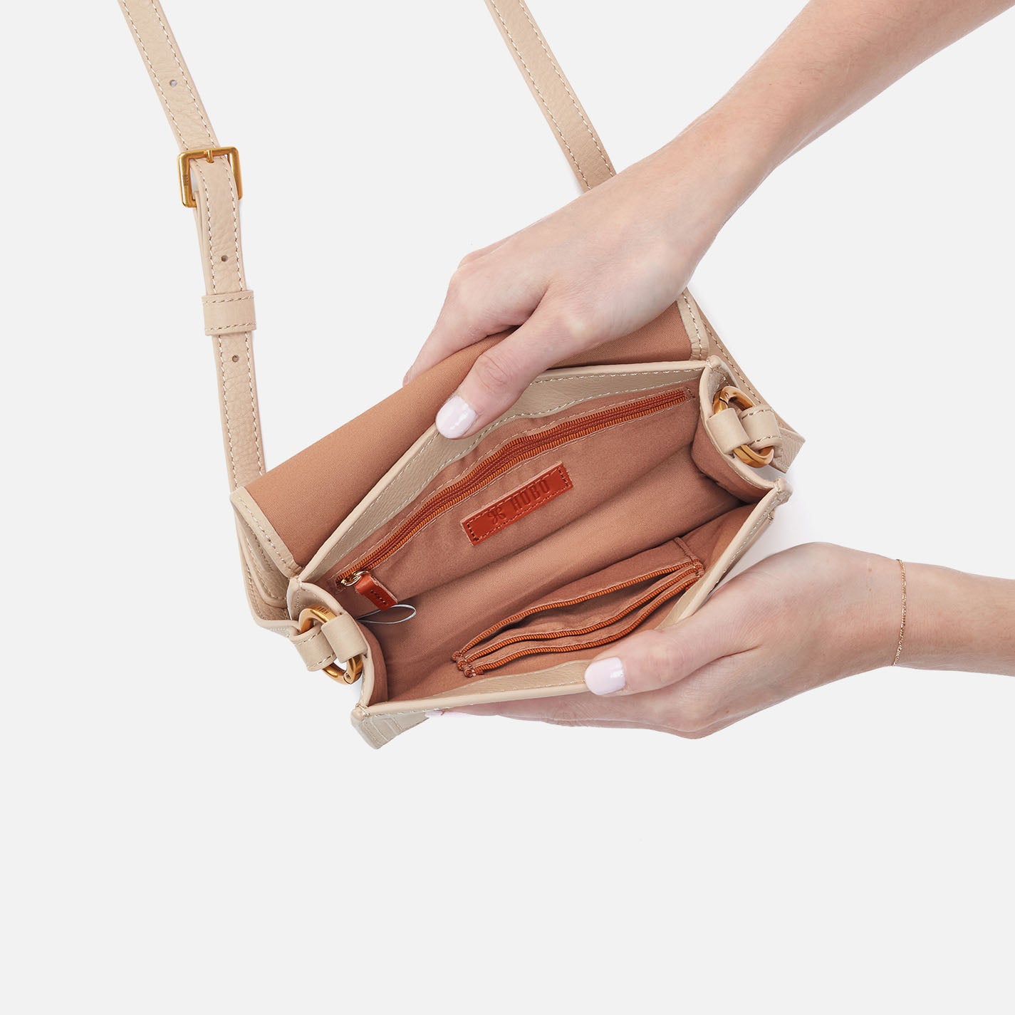 Eden Small Crossbody In Pebbled Leather - Linen - Image 3