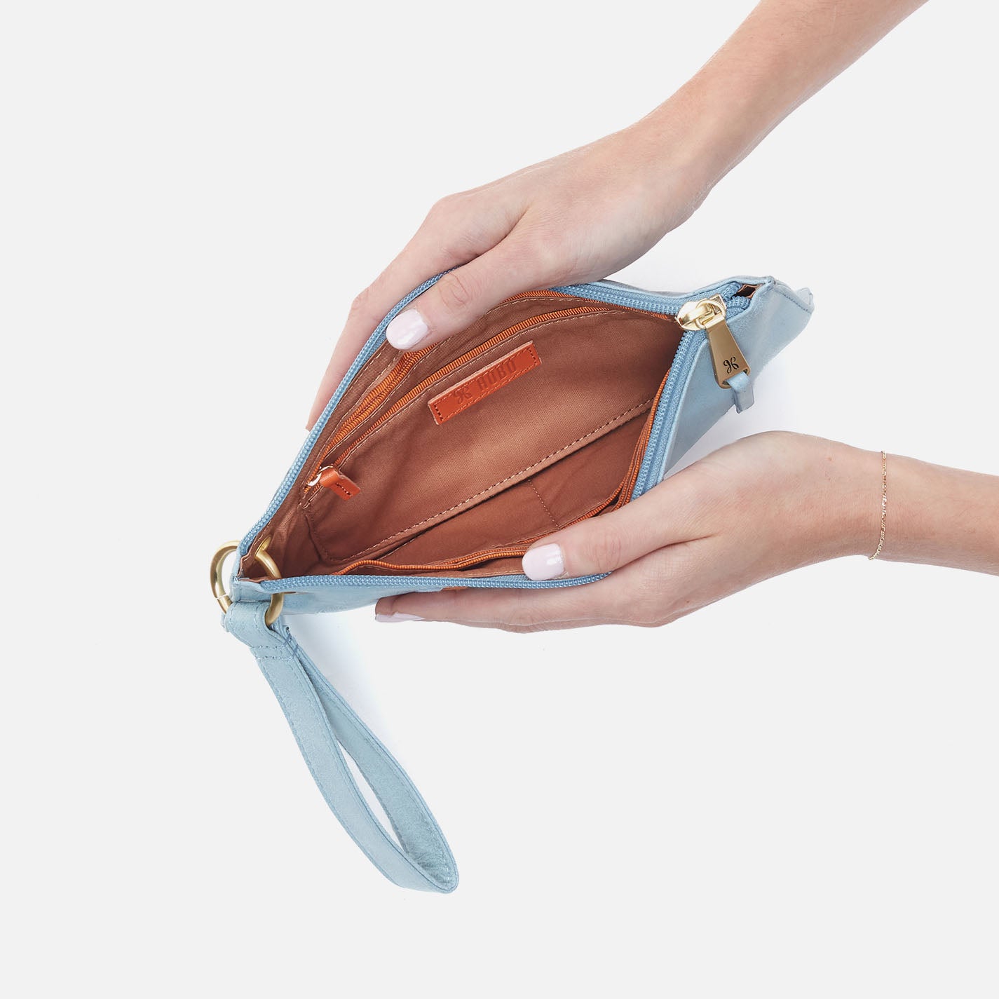 Vida Wristlet In Buffed Leather - Sky - Image 3