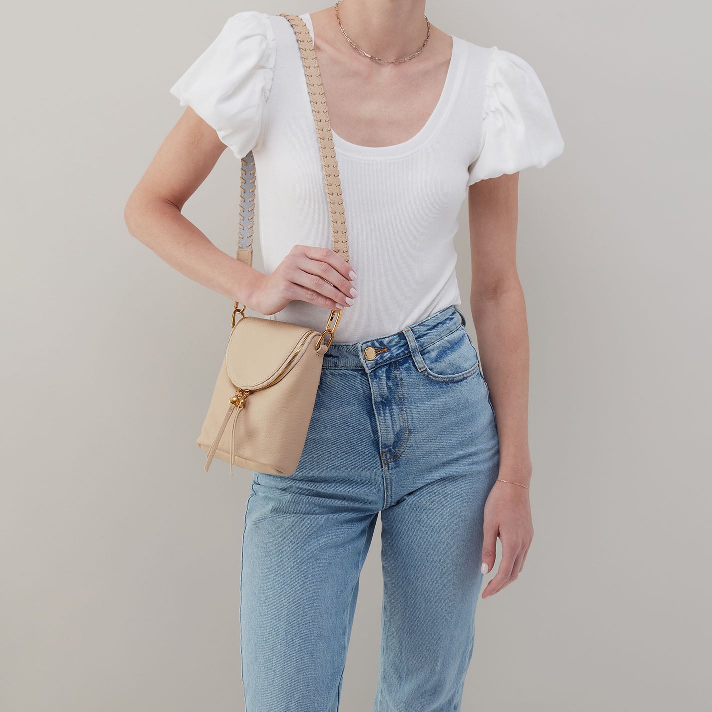 Fern Crossbody In Pebbled Leather - Linen - Image 3