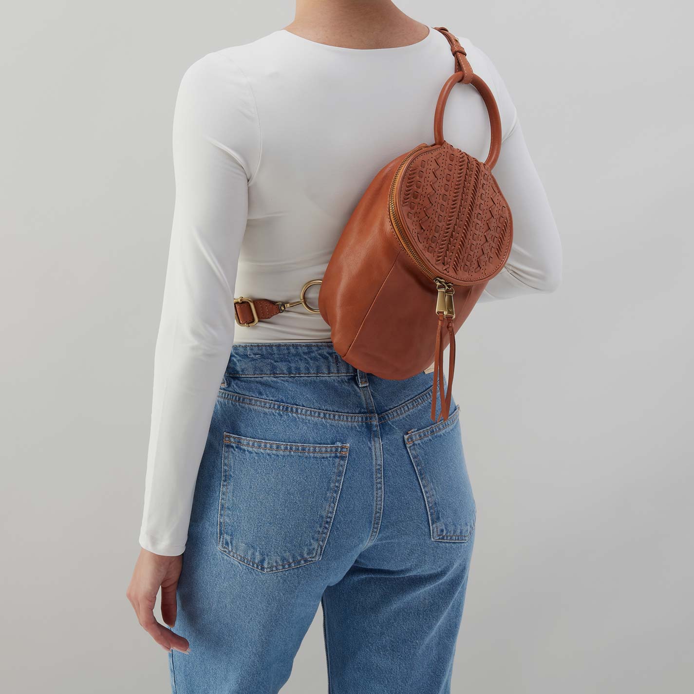Sheila Sling in Washed Leather - Harvest Wheat - Image 3