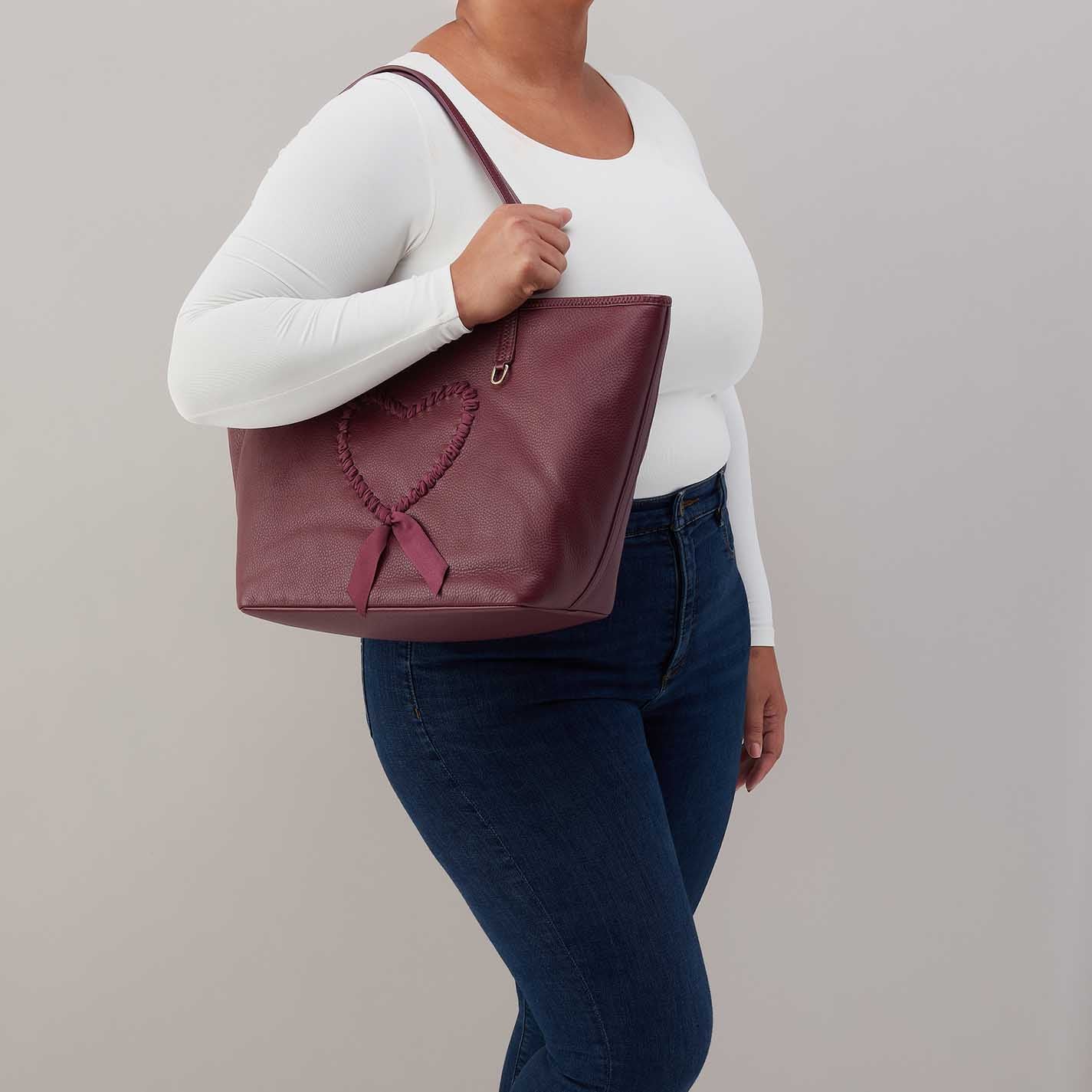 All That Tote in Pebbled Leather - Mulberry Glaze - Image 3