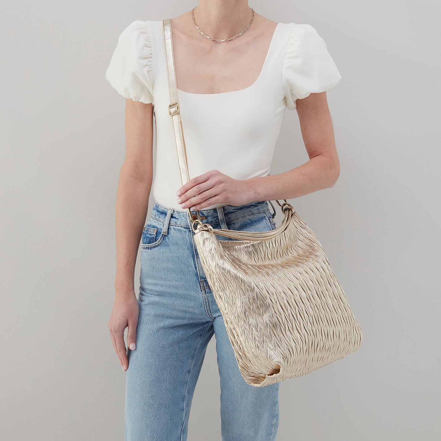 Lindley Hobo In Soft Pleated Leather - Gold - Image 2