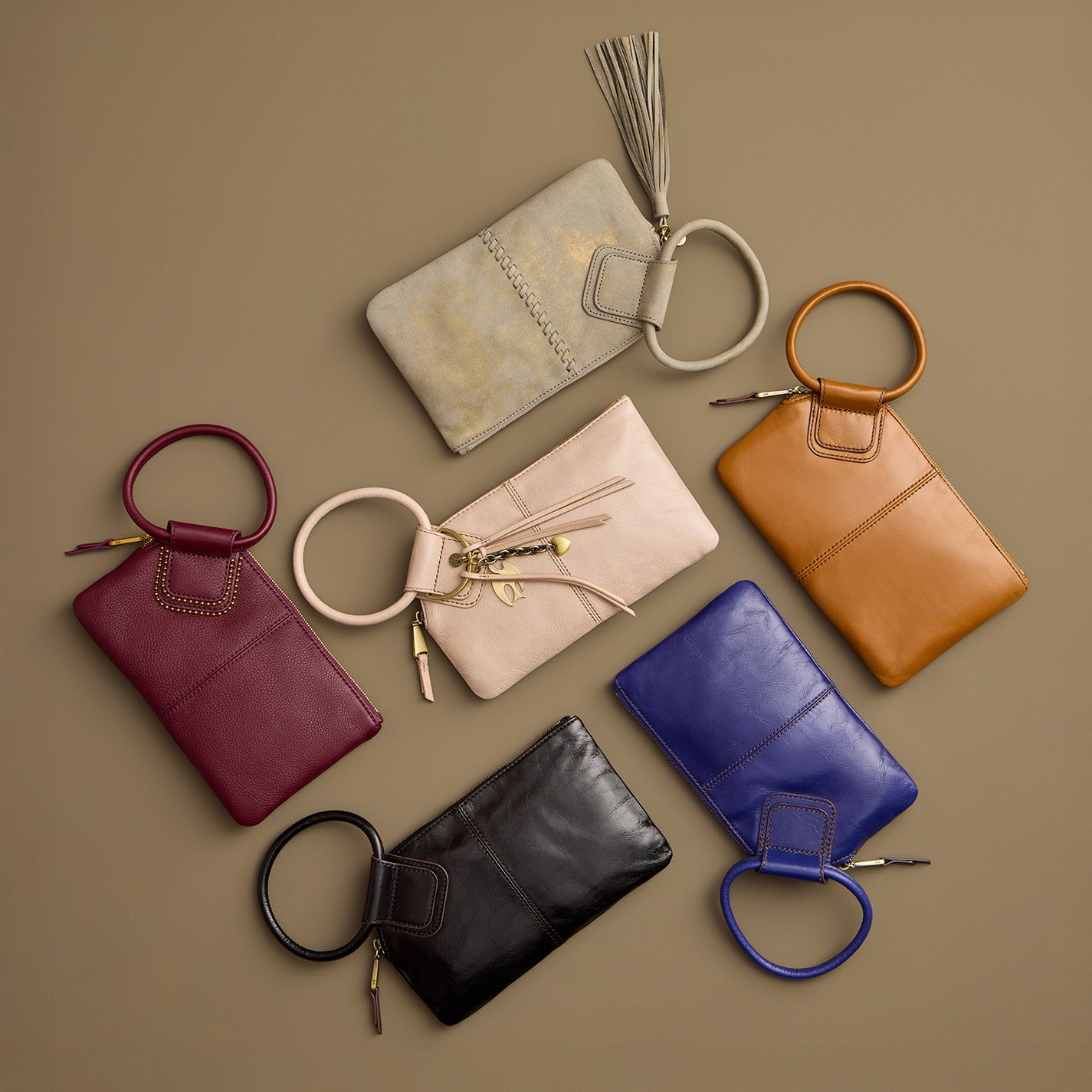 Sable Wristlet in Polished Leather - Winter Violet - Image 2