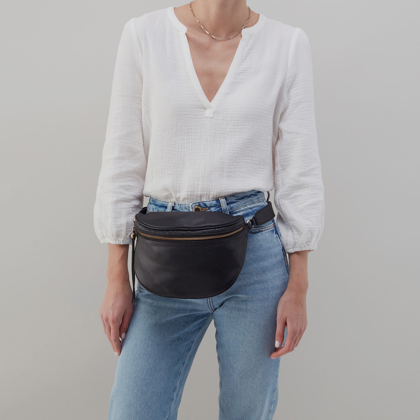 Juno Belt Bag in Smooth Leather - Navy - Image 3
