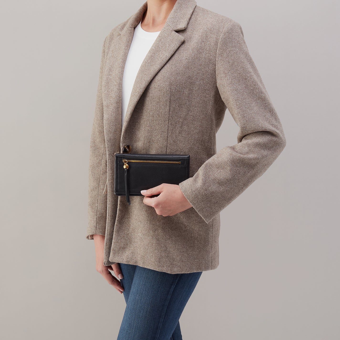 Lumen Continental Wallet in Pebbled Leather - Black - Image 2