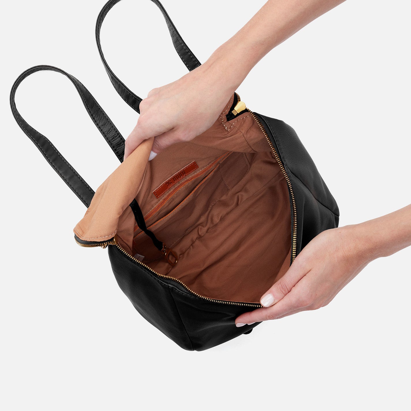 River Backpack in Pebbled Leather - Black - Image 3