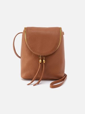 Fern Crossbody in Pebbled Leather - Warm Honey