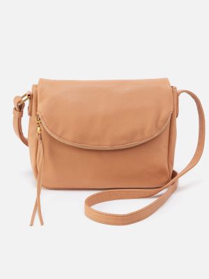 Fern Messenger Crossbody In Pebbled Leather - Sandstorm