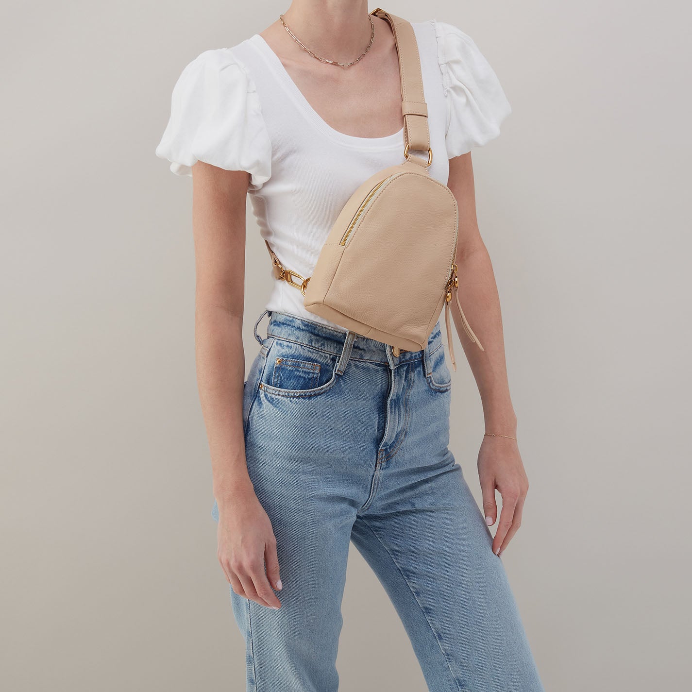 Fern Sling In Pebbled Leather - Linen - Image 3