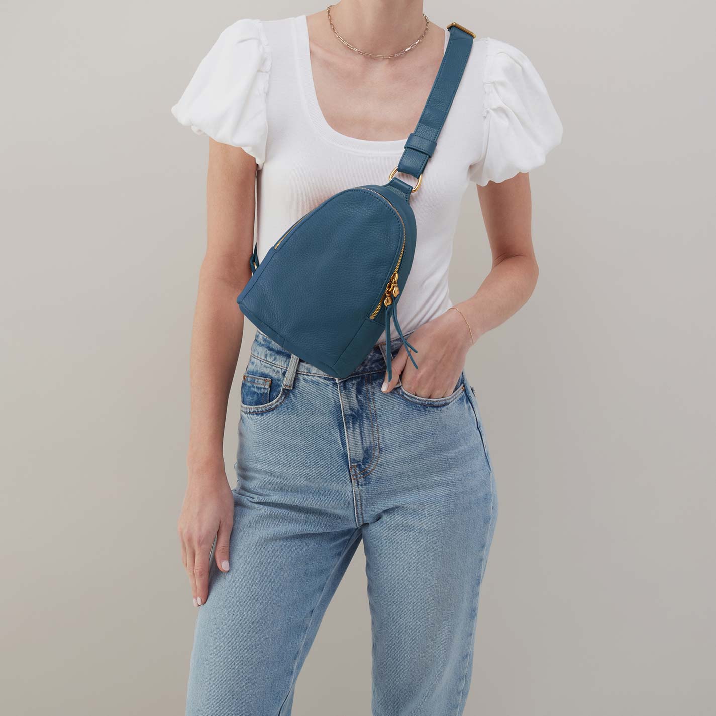 Fern Sling in Pebbled Leather - Peacock Feather - Image 3