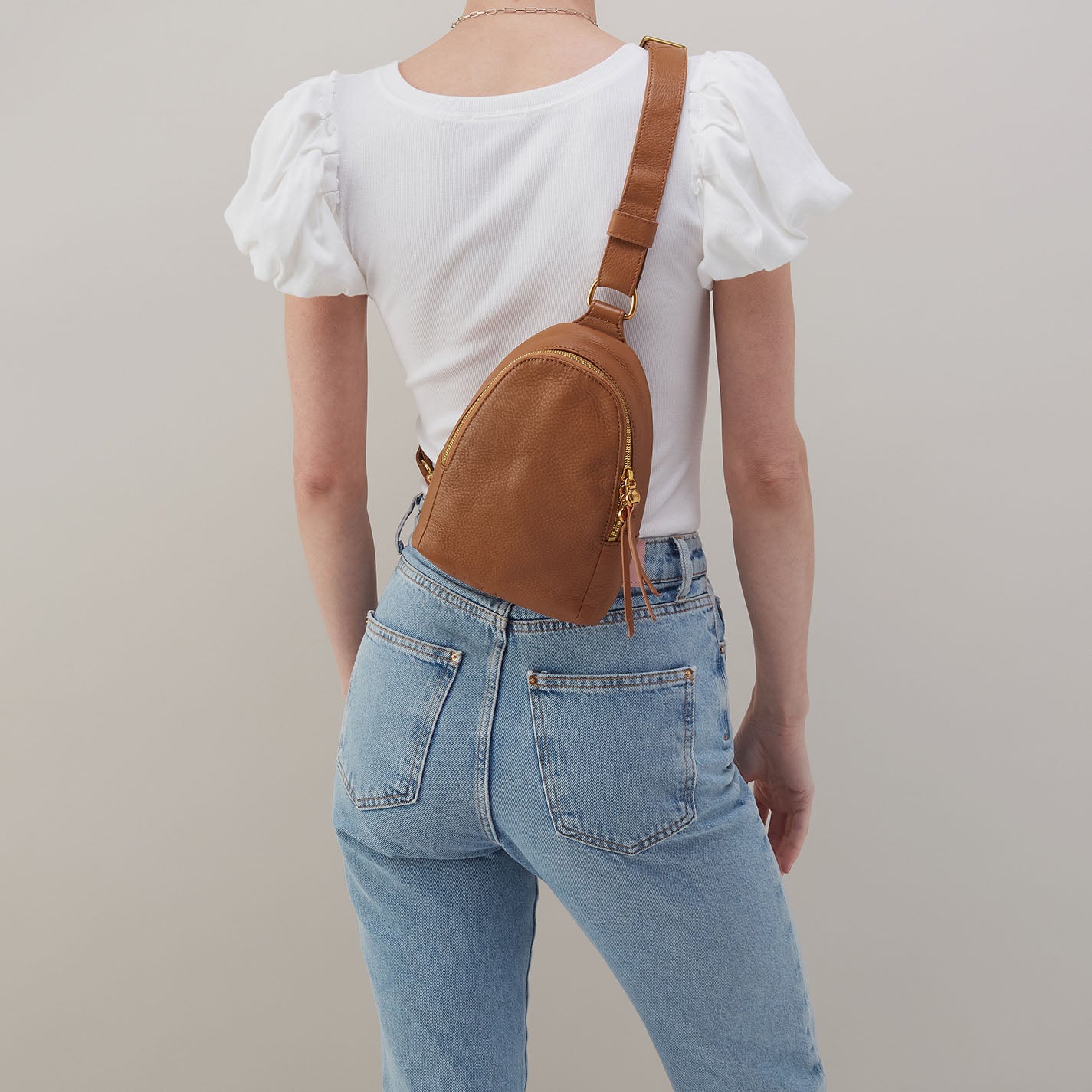 Fern Sling in Pebbled Leather - Warm Honey - Image 5