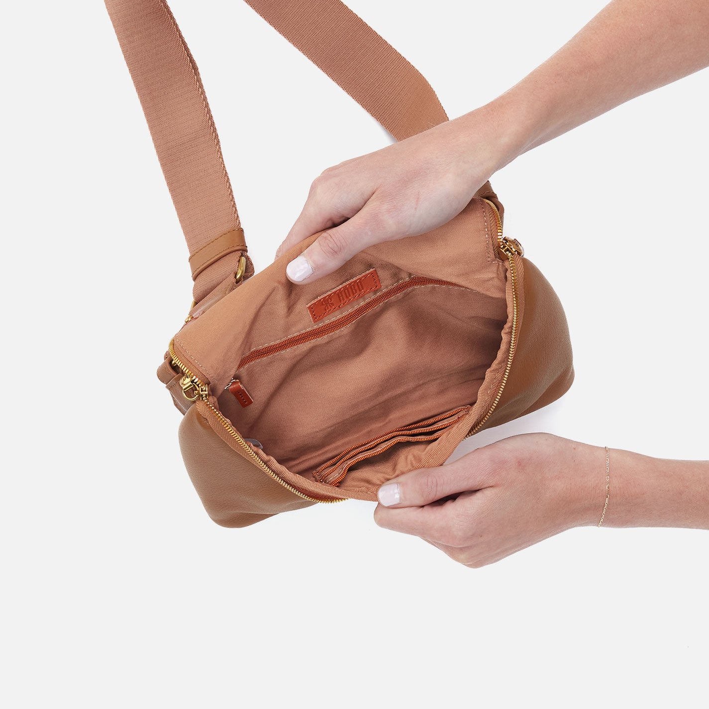 Fern Large Belt Bag in Pebbled Leather - Warm Honey - Image 3