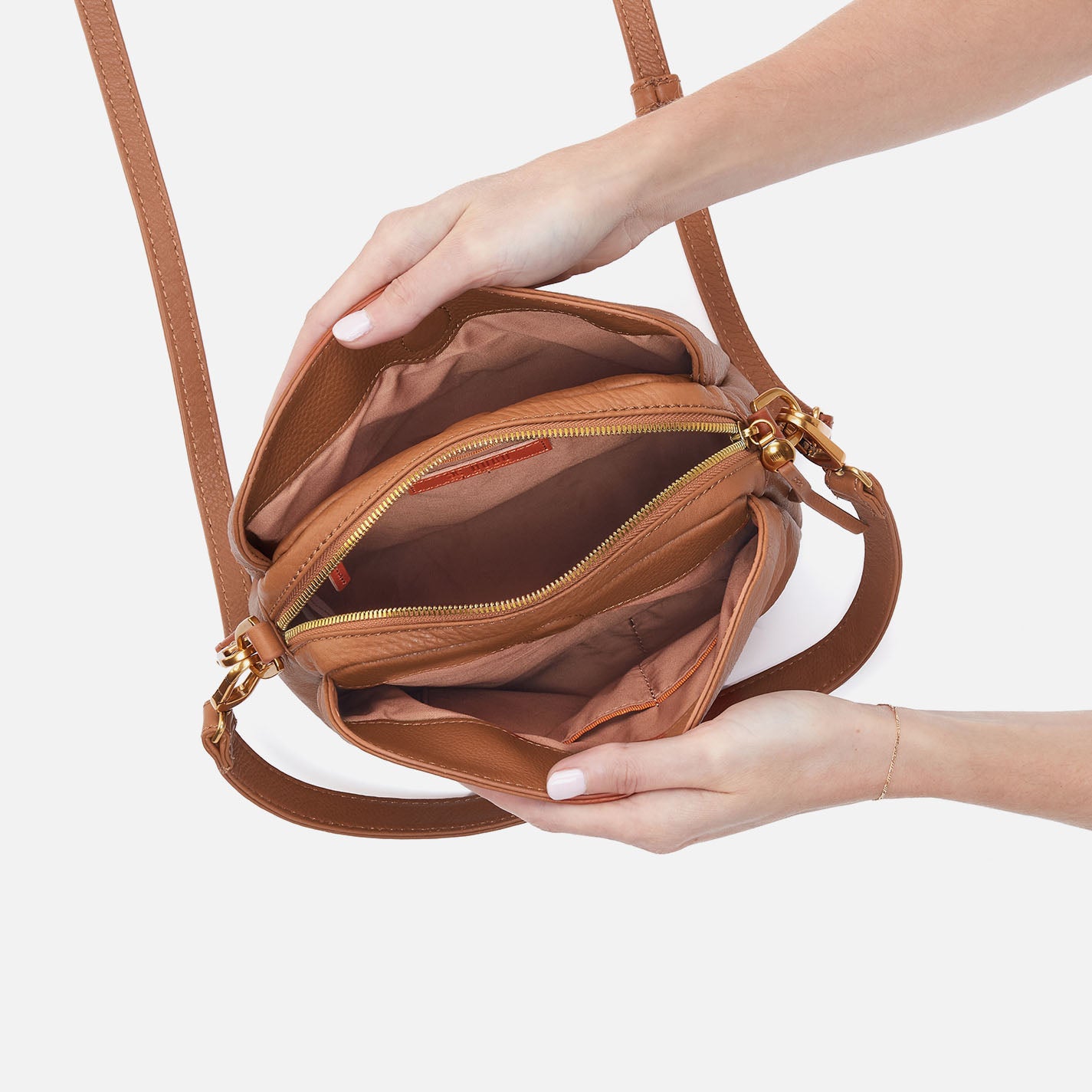 Starr Convertible Shoulder Bag in Pebbled Leather - Warm Honey - Image 4