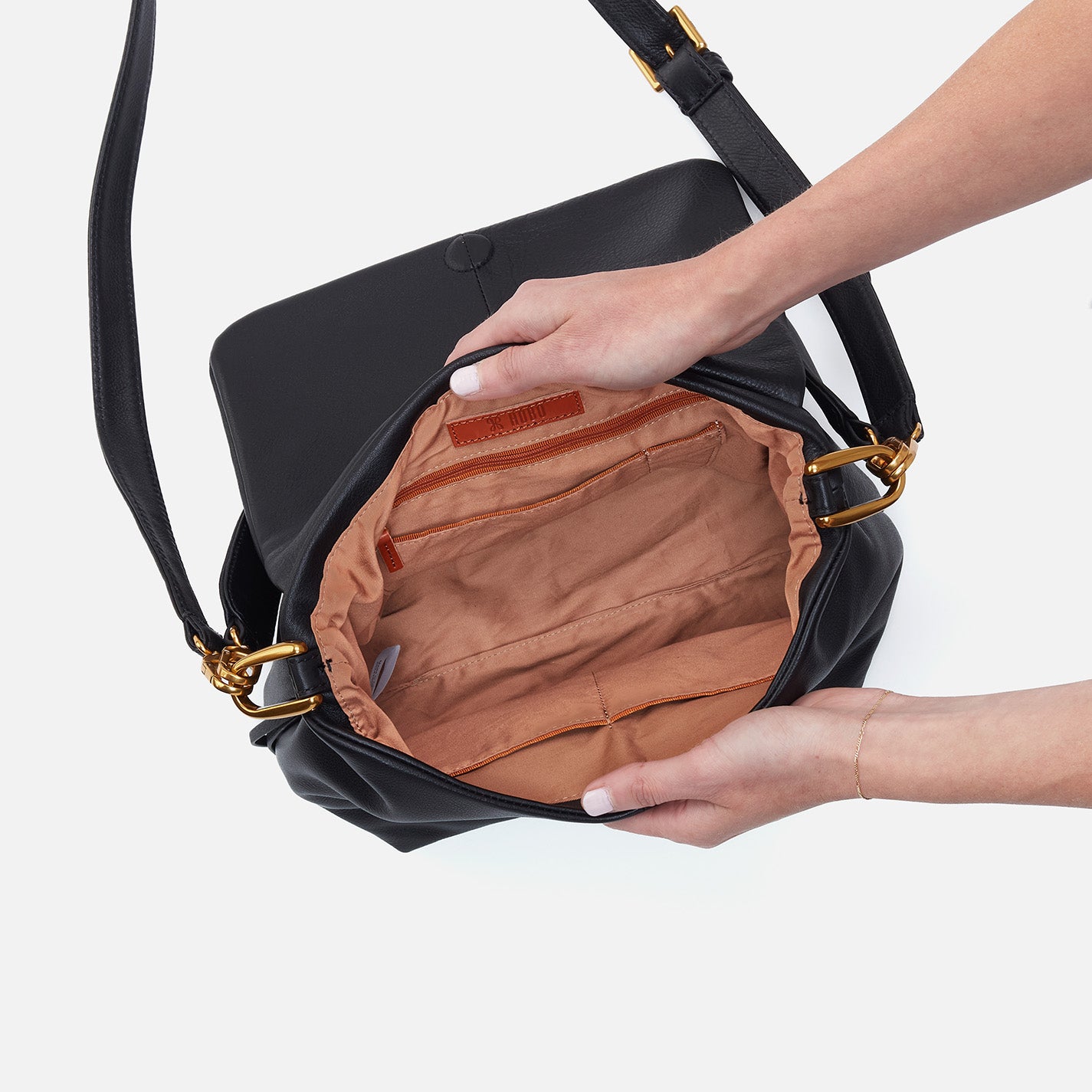 Harley Convertible Shoulder Bag in Pebbled Leather - Black - Image 4