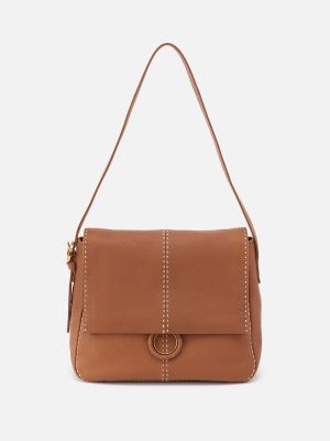 Austin Shoulder Bag In Pebbled Leather - Warm Honey