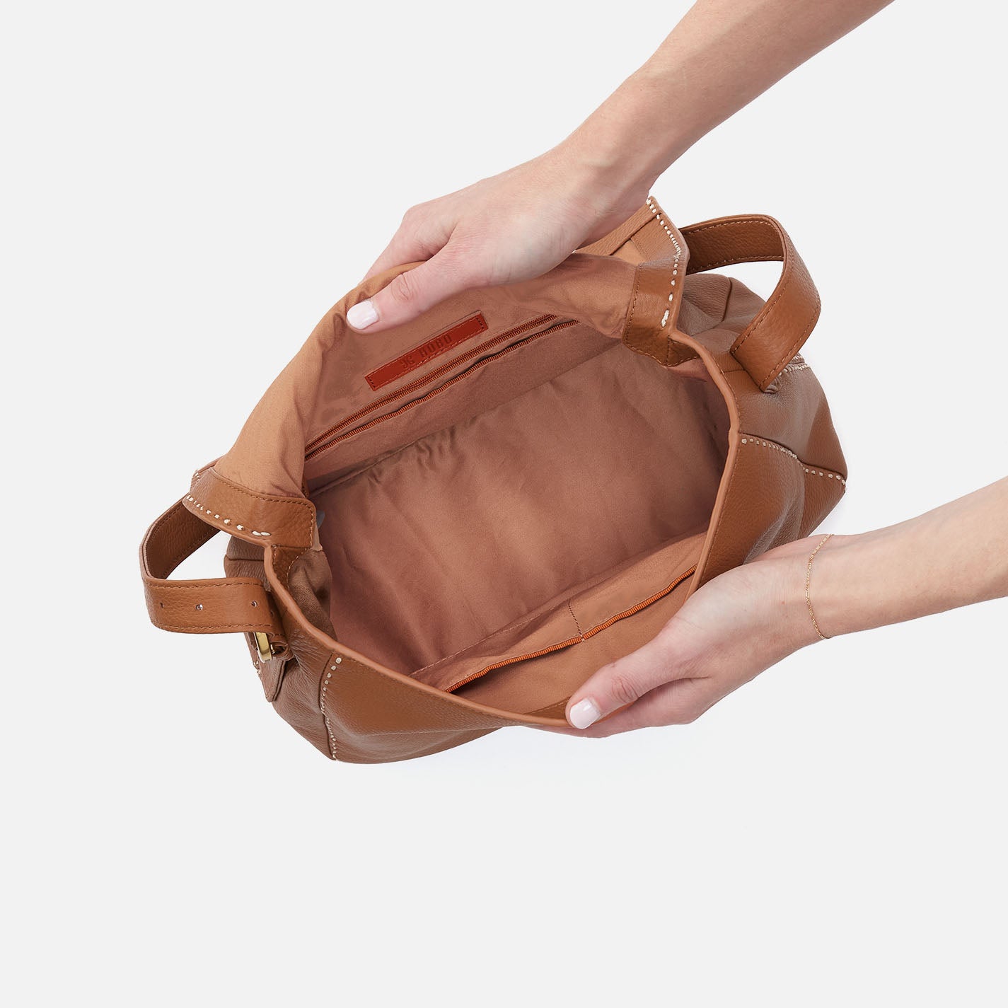 Austin Shoulder Bag In Pebbled Leather - Warm Honey - Image 4