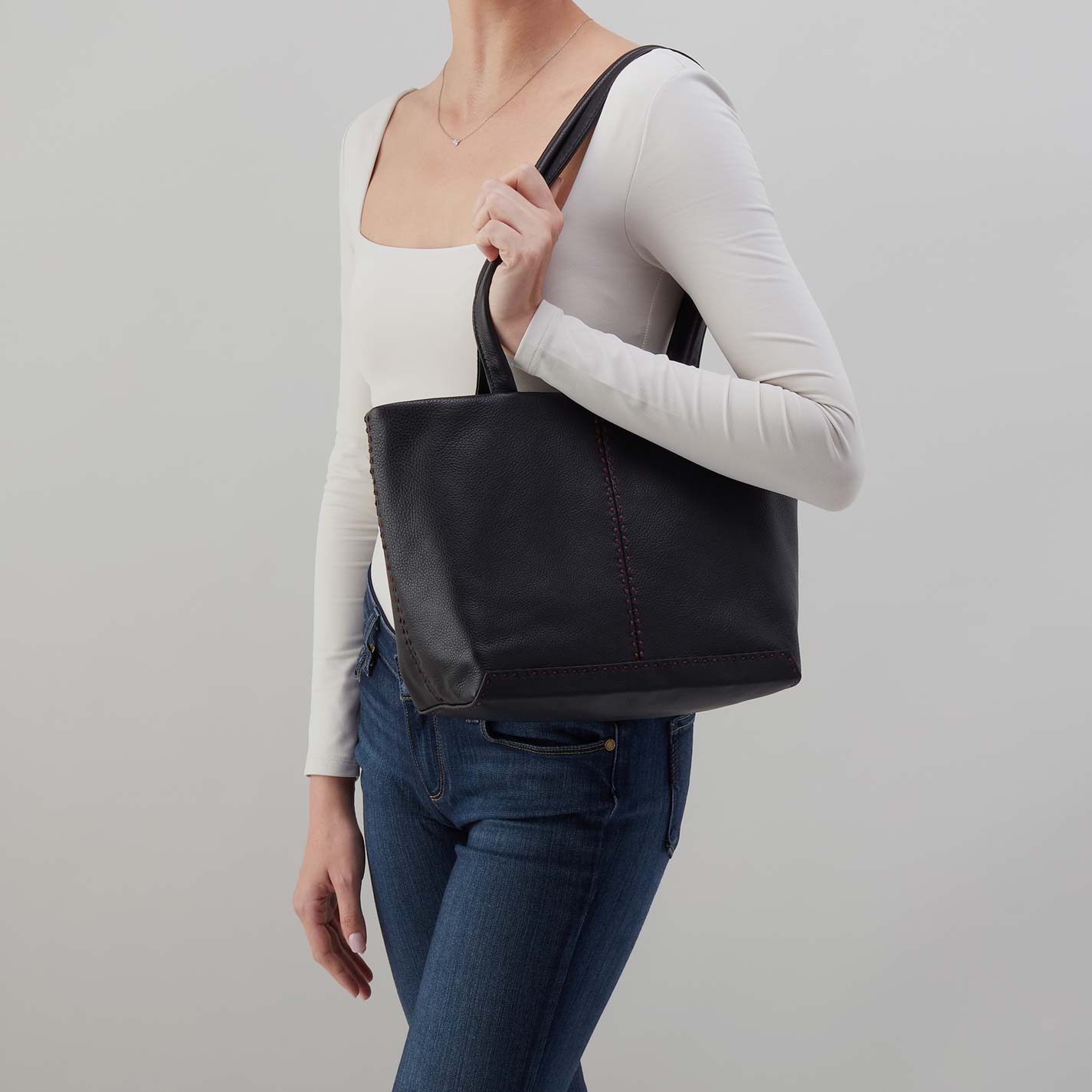 Austin Tote in Pebbled Leather - Black - Image 2
