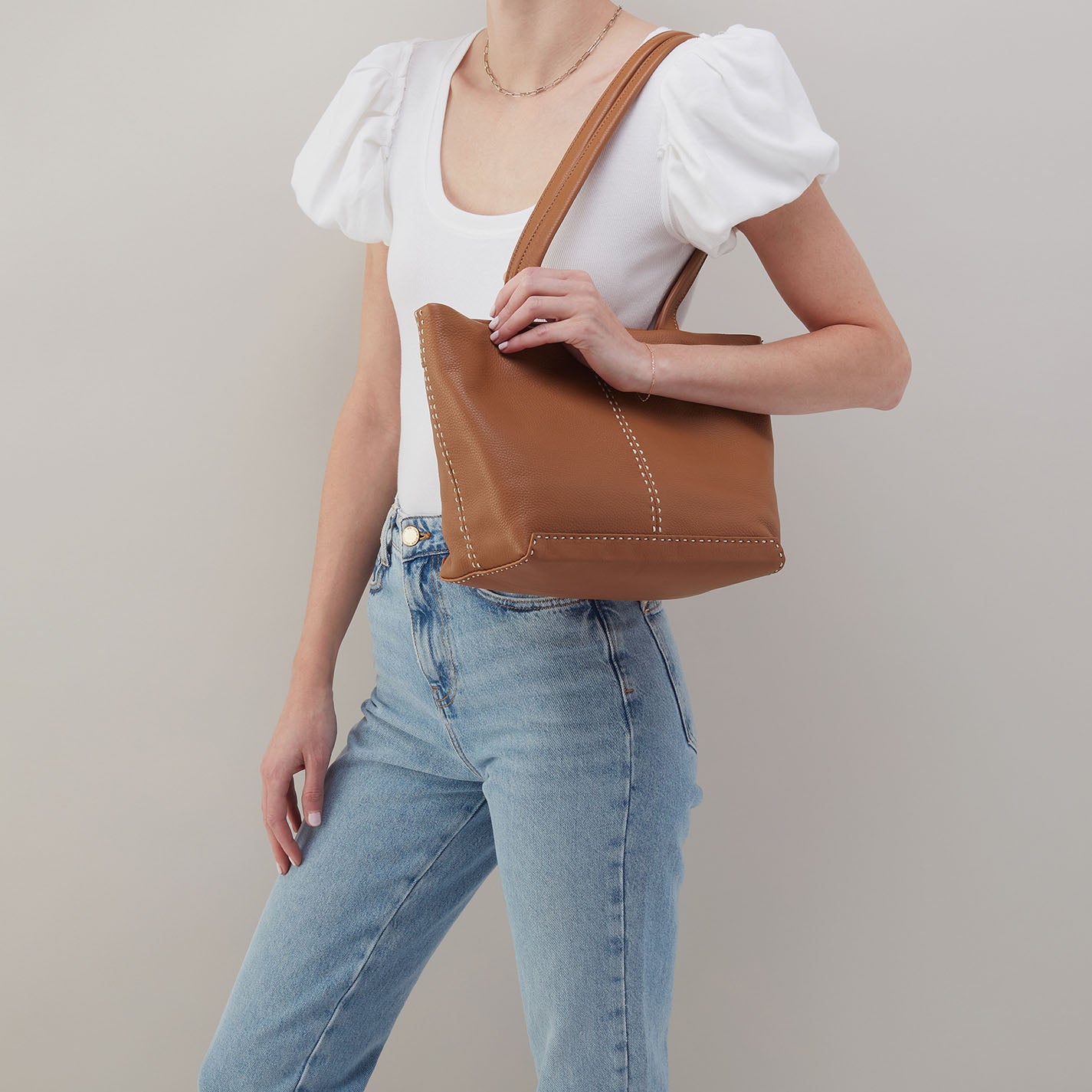 Austin Tote in Pebbled Leather - Warm Honey - Image 3