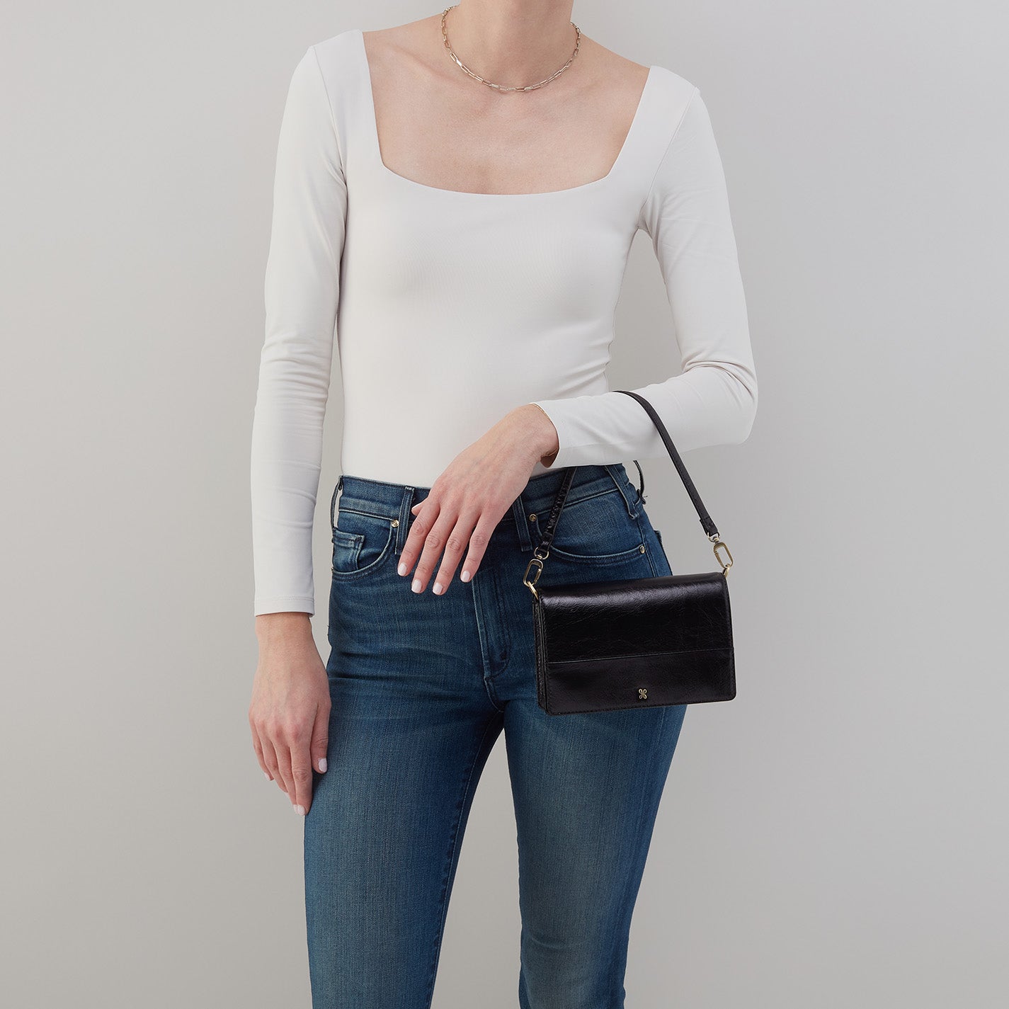 Jill Crossbody In Polished Leather - Black - Image 4