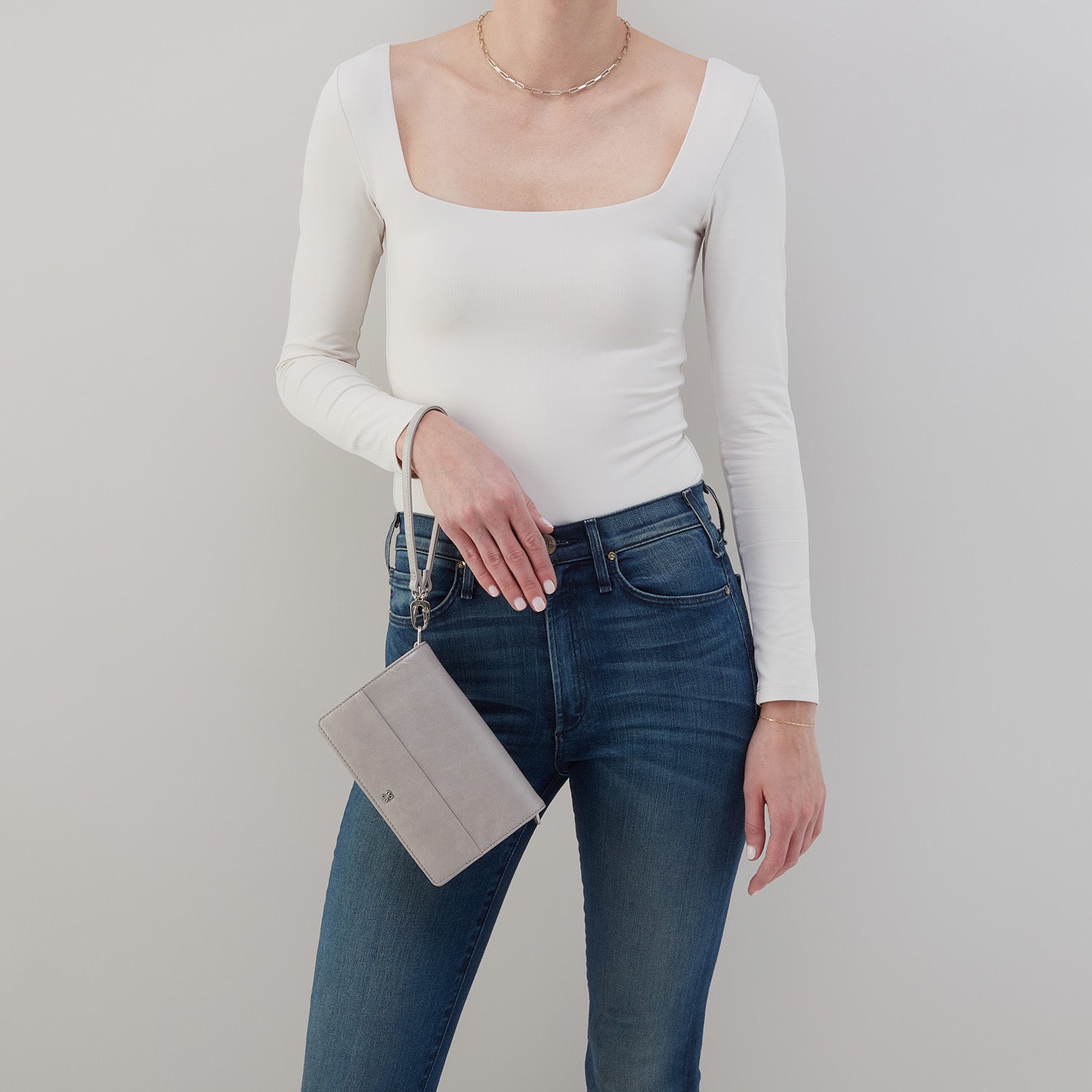 Jill Crossbody In Polished Leather - Light Grey - Image 4