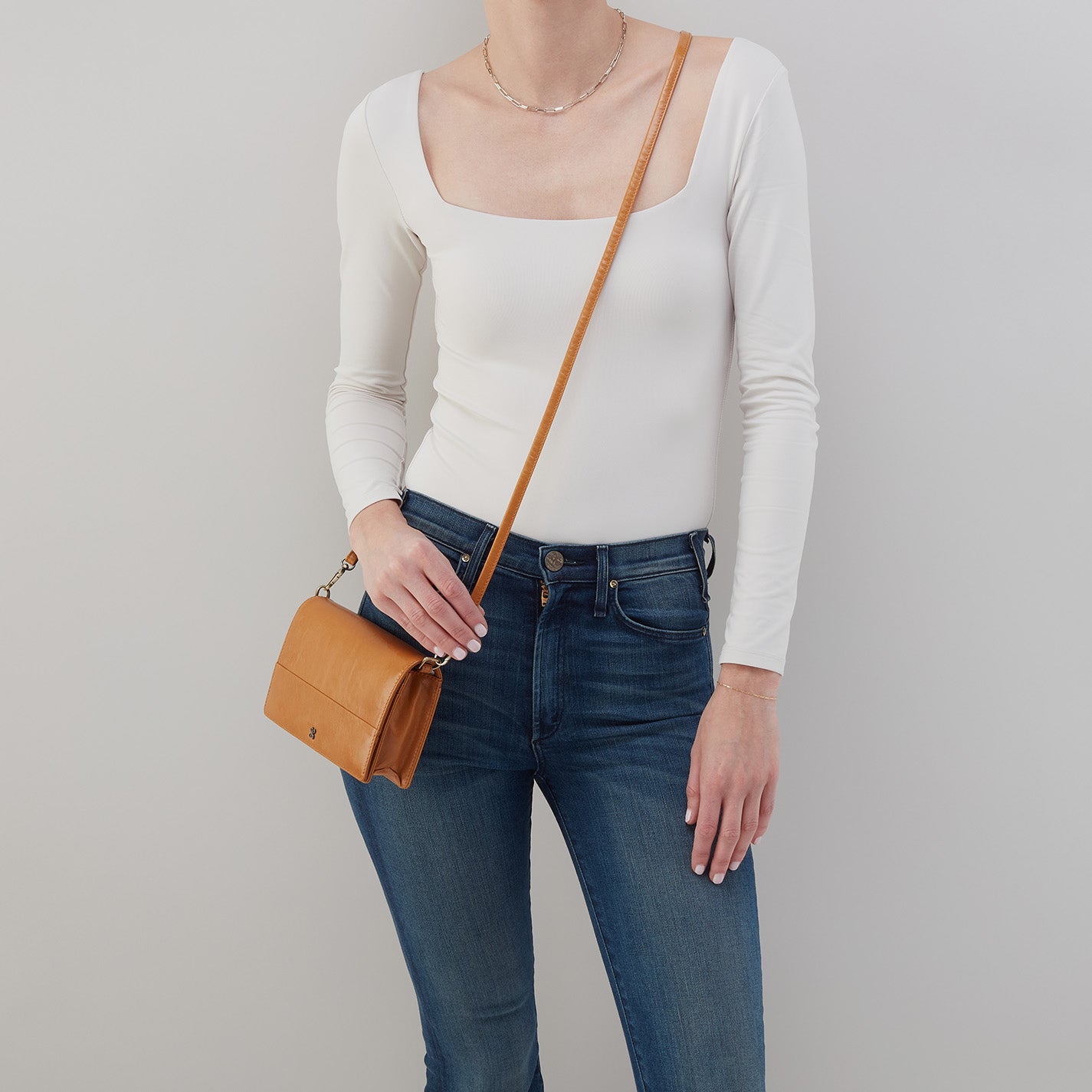 Jill Crossbody In Polished Leather - Natural - Image 2