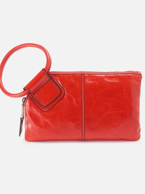 Sable Wristlet In Polished Leather - Grenadine