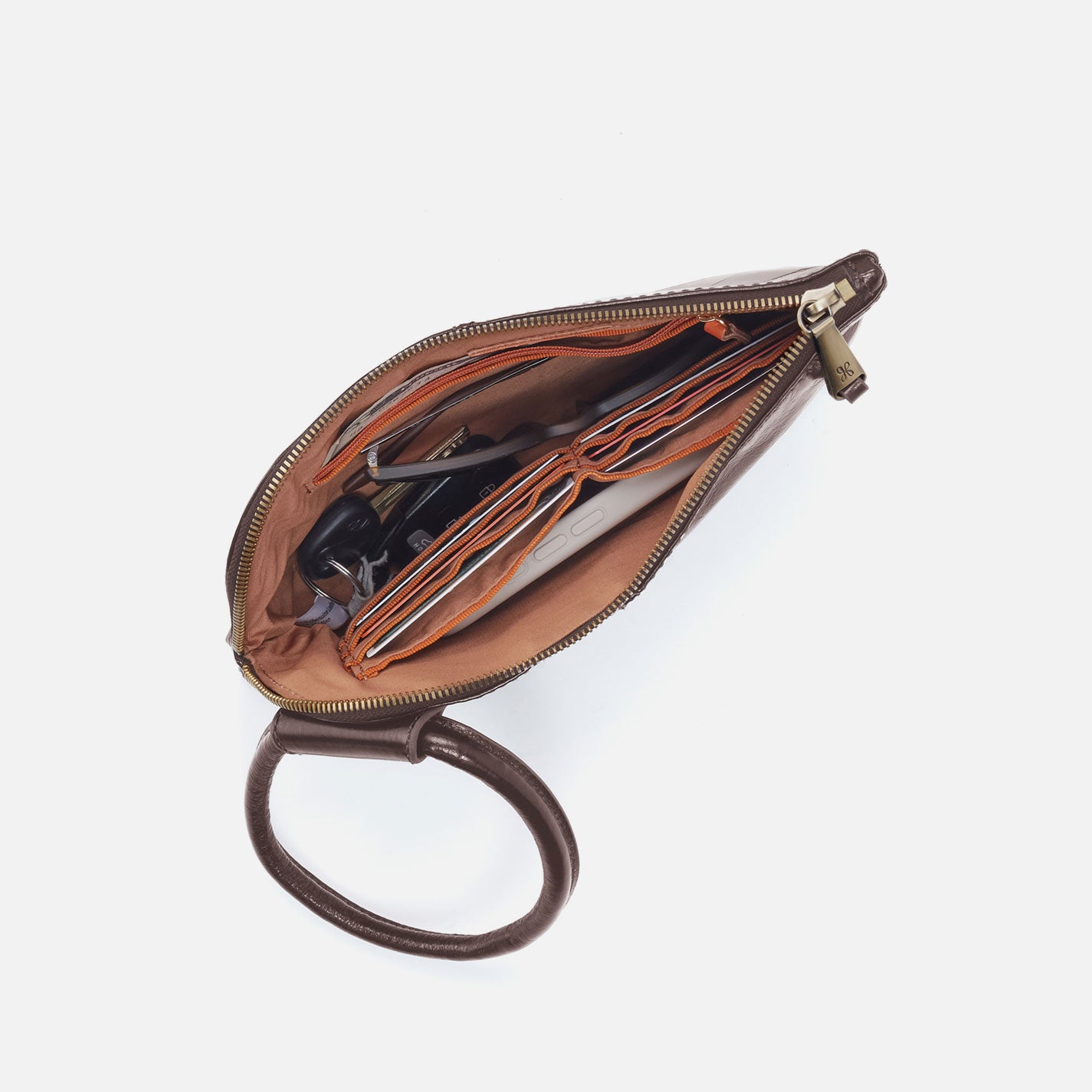 Sable Wristlet in Polished Leather - Hearthstone - Image 3
