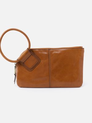 Sable Wristlet in Polished Leather - Truffle